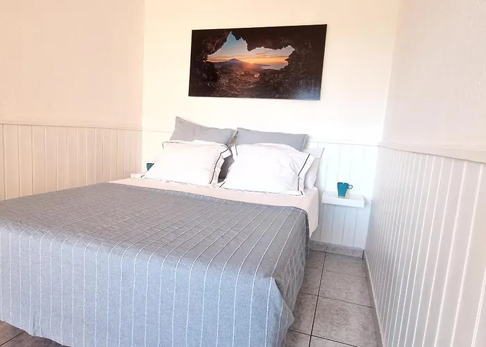 Garden Beach Studio Apartment *